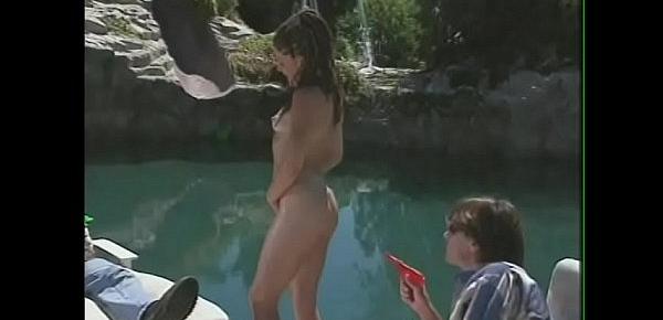  Star Kimberly Jade turns sunbathing to double fucking near the swimming pool